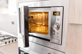 Micro-ondes : attention au risque de brûlures graves chez les enfants