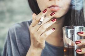 Tabac, alcool, alimentation... Quels sont les plus gros facteurs de risque de cancers ? 
