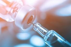 Covid-19 : le médecin au centre de la vaccination