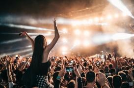 Coronavirus : un concert avec 4 000 personnes pour tester la propagation du virus