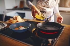 Cancer du sein : les huiles de cuisson pourraient alimenter les tumeurs agressives 