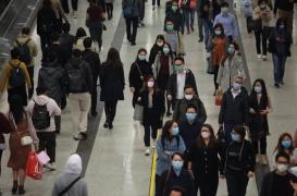 Coronavirus : la distanciation sociale serait nécessaire jusqu'en 2022, selon les chercheurs