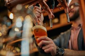 Réduire la taille des pintes pour limiter la consommation d’alcool ?