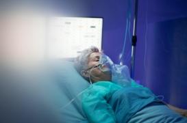 La Covid-19 provoque trois fois plus de décès que la grippe saisonnière