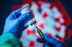 Covid-19 : l’Angleterre approuve le vaccin de Pfizer et BioNTech malgré des zones d’ombre