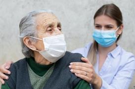 Ehpad : comment protéger ses proches quand on leur rend visite ?