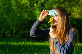 Anosmie : la quasi-totalité des patients Covid retrouvent l’odorat