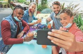 Covid-19 : une tribune de médecins appelle à éviter les rassemblements privés