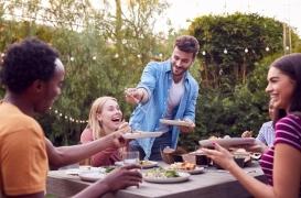 Repas en famille ou entre amis : des moments de partage et de convivialité inoubliables