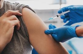 Covid-19 : l’Académie de médecine veut rendre le vaccin obligatoire