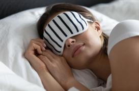 Sommeil : dormir avec un masque de nuit peut améliorer nos capacités cognitives