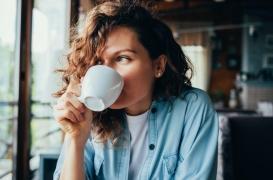 Buvons-nous du café pour lutter contre la fatigue ou par habitude ? 