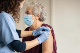 Pourquoi le vaccin contre la grippe est-il moins efficace cette année ?