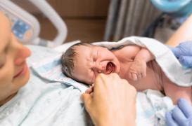 Grossesse et exposition à la fumée des feux de forêt : un impact sur le poids du bébé