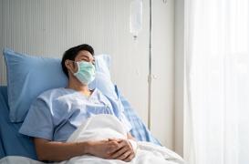 Covid-19 : pourquoi les femmes sont-elles plus résistantes que les hommes, à tout âge ?