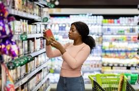 Pesticides interdits : pourquoi les retrouve-t-on dans le thé et le riz ?