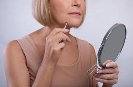 Poils sur le visage : comment s’en débarrasser sans risque ? 