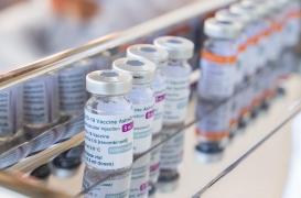Variant Delta : l’efficacité du vaccin Pfizer décline plus rapidement qu’AstraZeneca
