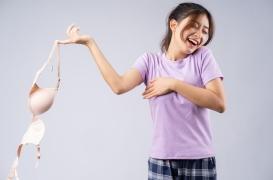 Porter ou non un soutien-gorge : quel impact sur la santé ?