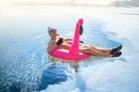 Pourquoi les hommes deviennent stupides lorsqu’ils draguent la même femme