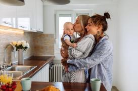 Les enfants de parents du même sexe s’en sortent aussi bien que les autres 