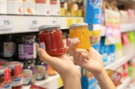 Des pesticides interdits d’utilisation dans l’UE retrouvés dans des pots de confiture