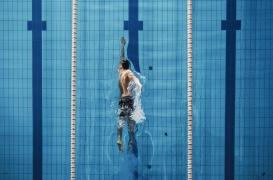 Mal de dos : et si la natation faisait enfin ses preuves contre la douleur ?