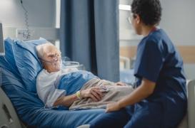 Un léger surplus de poids peut aider les seniors à survivre à une opération