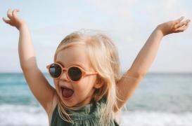 Il faut protéger les yeux du soleil !