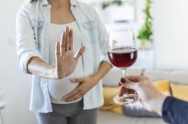 Grossesse : même modérée, la consommation d'alcool est liée à des anomalies congénitales 