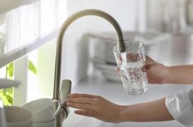Eau potable : est-elle contaminée par un solvant potentiellement cancérigène ? 
