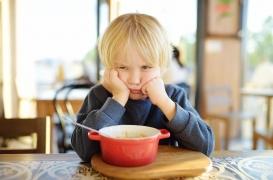 Alimentation : voici l'âge où les enfants détestent le plus les morceaux