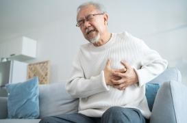 Les douleurs thoraciques ne doivent pas être négligées, même si les artères sont en bon état