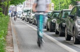 Trottinettes électriques : 1 utilisateur sur 4 admet rouler sous influence de drogues ou d'alcool