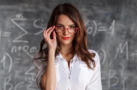 Un enseignant attirant motive davantage les élèves à faire leurs devoirs