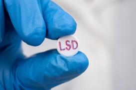 Dépression résistante : des microdoses de LSD pour soulager les symptômes