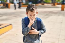 Infections pulmonaires chez les enfants en hausse : la faute à mycoplasma pneumoniae ?