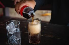 Des microplastiques retrouvés dans des bouteilles de sodas