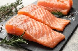 Manger du saumon est bon pour le cœur 