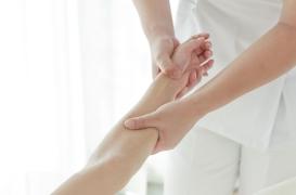 Et si la vaccination se faisait par un massage de la peau ? 