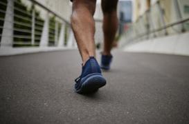 La vitesse à laquelle vous marchez en dit long sur votre cerveau