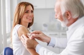 Covid-19, grippe : la vaccination liée à des changements mineurs du cycle menstruel