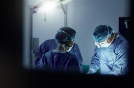 Greffes de rein : des médecins lyonnais portent plainte contre des essais illégaux