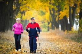 Démence : le risque serait plus élevé en cas de pertes de mémoire et de vitesse de marche réduite