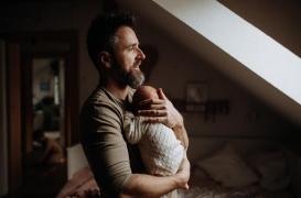 Avoir un enfant stimule l'activité cérébrale des pères 