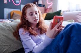 Santé mentale : les jeunes se tournent de plus en plus vers l’IA en secret
