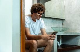 Santé intestinale : pourquoi il faut raccourcir le temps passé aux toilettes