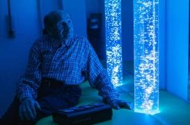 Alzheimer : la luminothérapie, un nouvel espoir pour traiter la maladie ? 