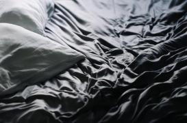 Acariens, microbes et compagnie : ce que cachent vraiment nos draps