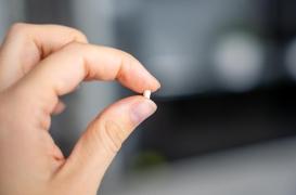 Des dents de lait pourraient soigner cette pathologie incurable 